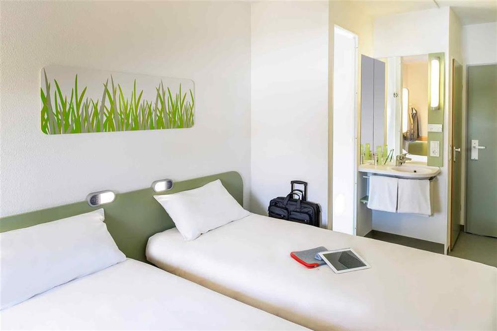 Hotel Ibis Styles Les Sables Olonne Habitación foto