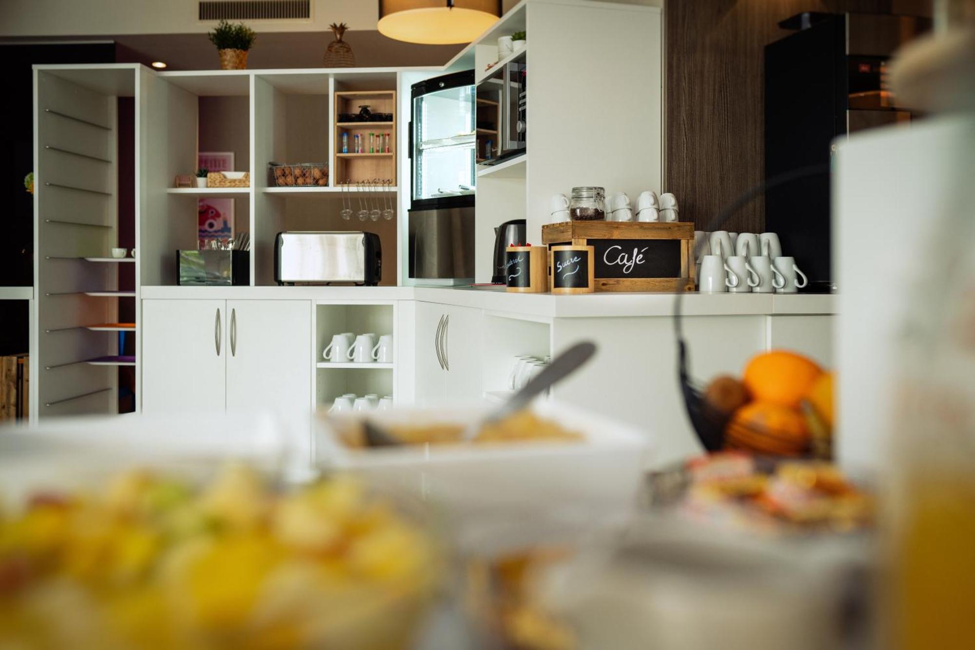 Hotel Ibis Styles Les Sables Olonne Exterior foto